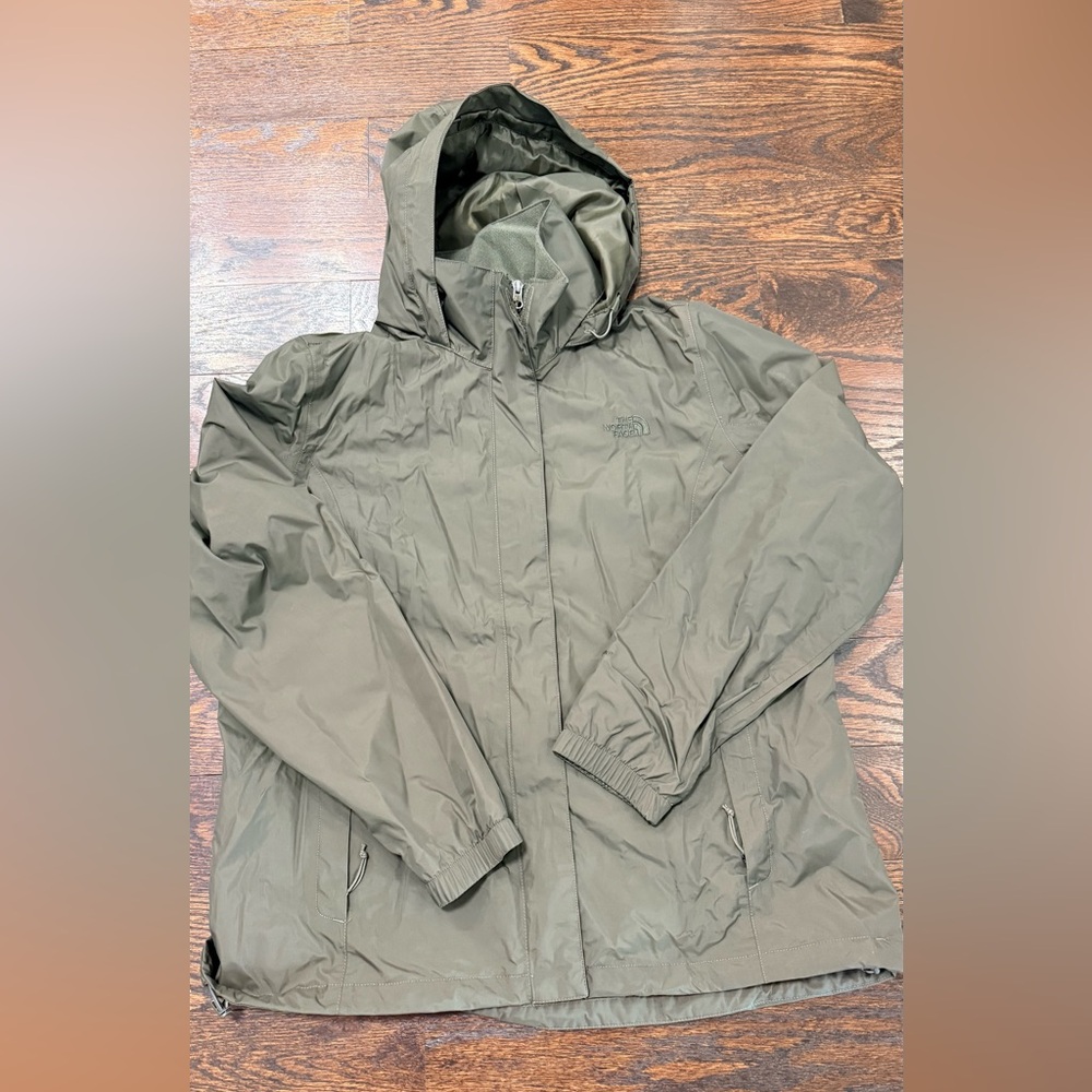 The North Face Women’s Raincoat/ Wind breaker Jacket
